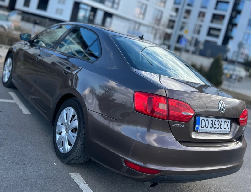 VW Jetta, снимка 9 - Автомобили и джипове - 48977952