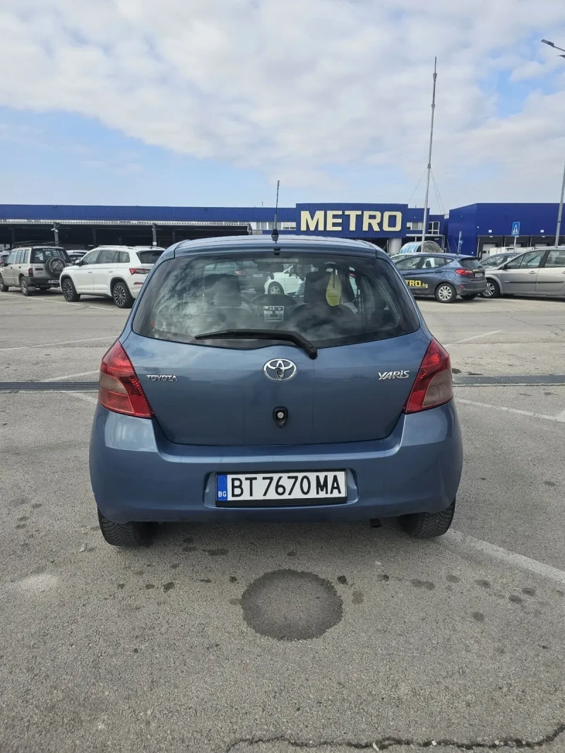 Toyota Yaris 1.3 VVT-I, снимка 6 - Автомобили и джипове - 49441860