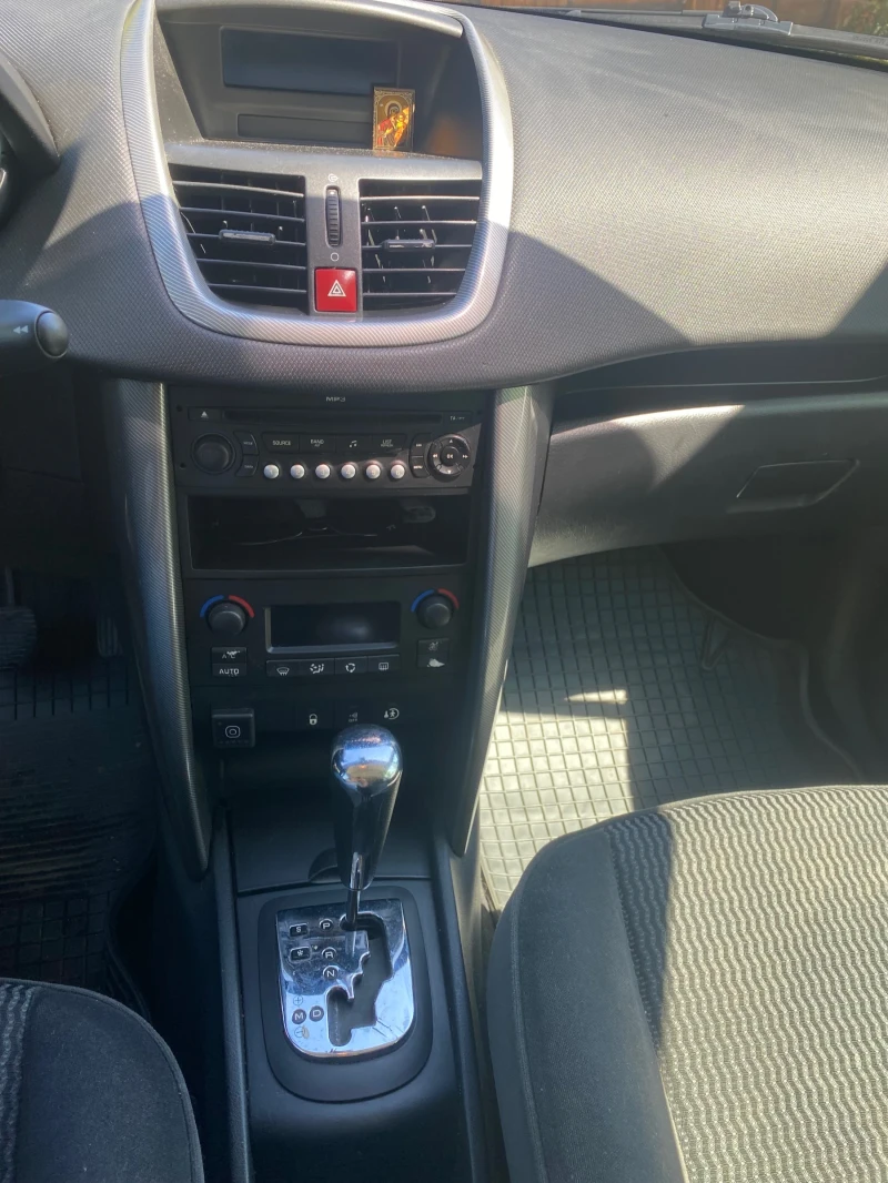 Peugeot 207 , LPG, автоматик, снимка 10 - Автомобили и джипове - 52863890
