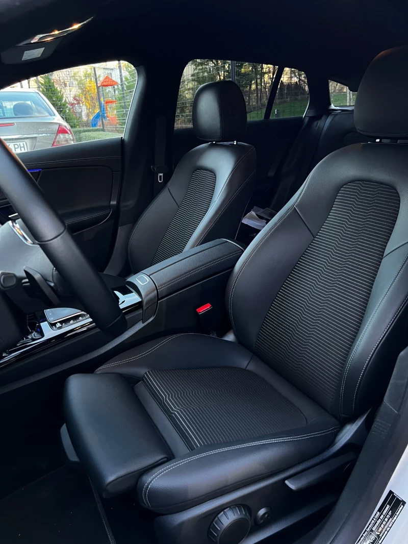 Mercedes-Benz 200 2024 ГАРАНЦИОНЕН MULTIBEAM* AMBIENT* DISTR* LANE* , снимка 10 - Автомобили и джипове - 52643259