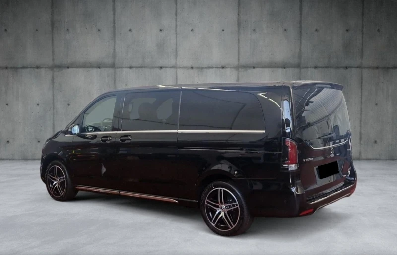 Mercedes-Benz V 300 d/AMG/4-MATIC/EXTRALONG/8-МЕСТЕН/360/DISTRONIC/, снимка 4 - Автомобили и джипове - 52876558