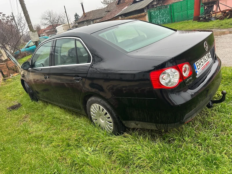 VW Jetta 1.9 TDI 105, снимка 7 - Автомобили и джипове - 52913344