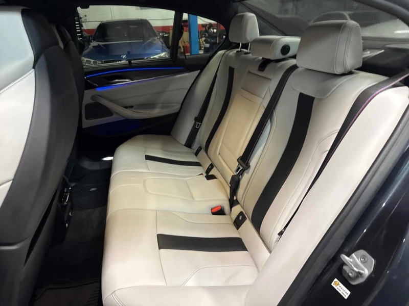 BMW M5 * Sedan * CARFAX * БЕЗ ПЪРВОНАЧАЛНА ВНОСКА, снимка 14 - Автомобили и джипове - 53076099