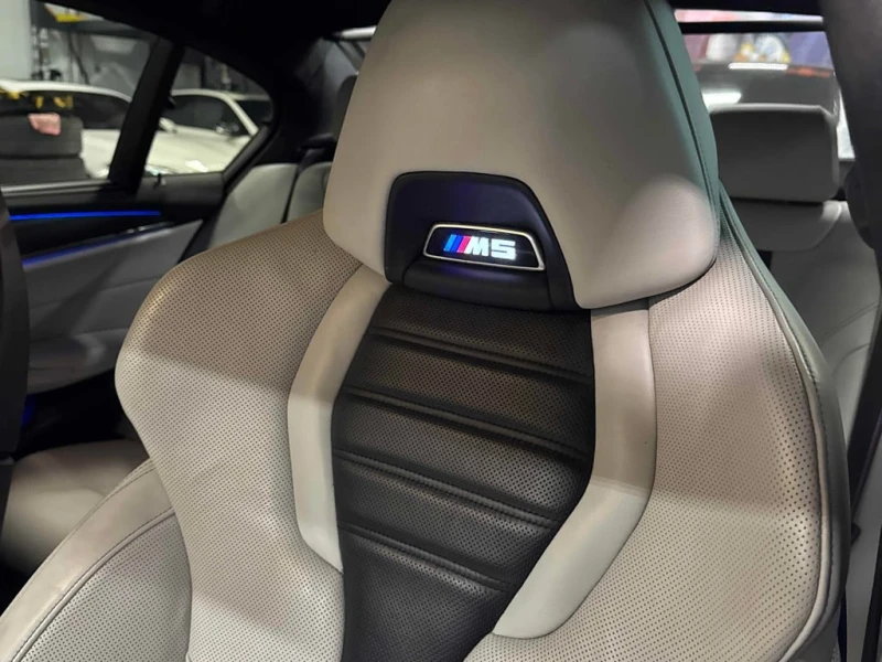 BMW M5 * Sedan * CARFAX * БЕЗ ПЪРВОНАЧАЛНА ВНОСКА, снимка 17 - Автомобили и джипове - 53076099
