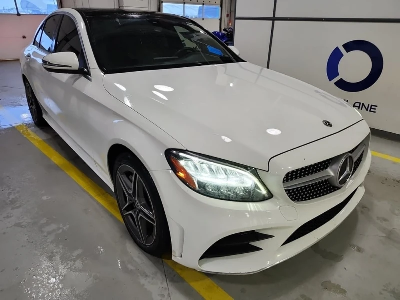 Mercedes-Benz C 300 / AMG PKG / BLIND SPOT / PAMETI / CARFAX, снимка 2 - Автомобили и джипове - 53247484