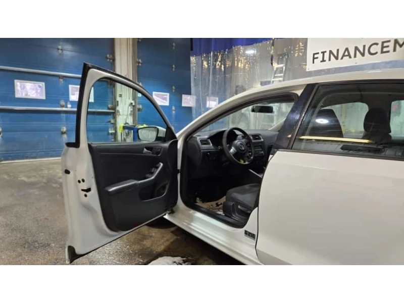 VW Jetta * Trendline/Trendline+ * CARFAX * ЦЕНА ДО БГ, снимка 8 - Автомобили и джипове - 53527592