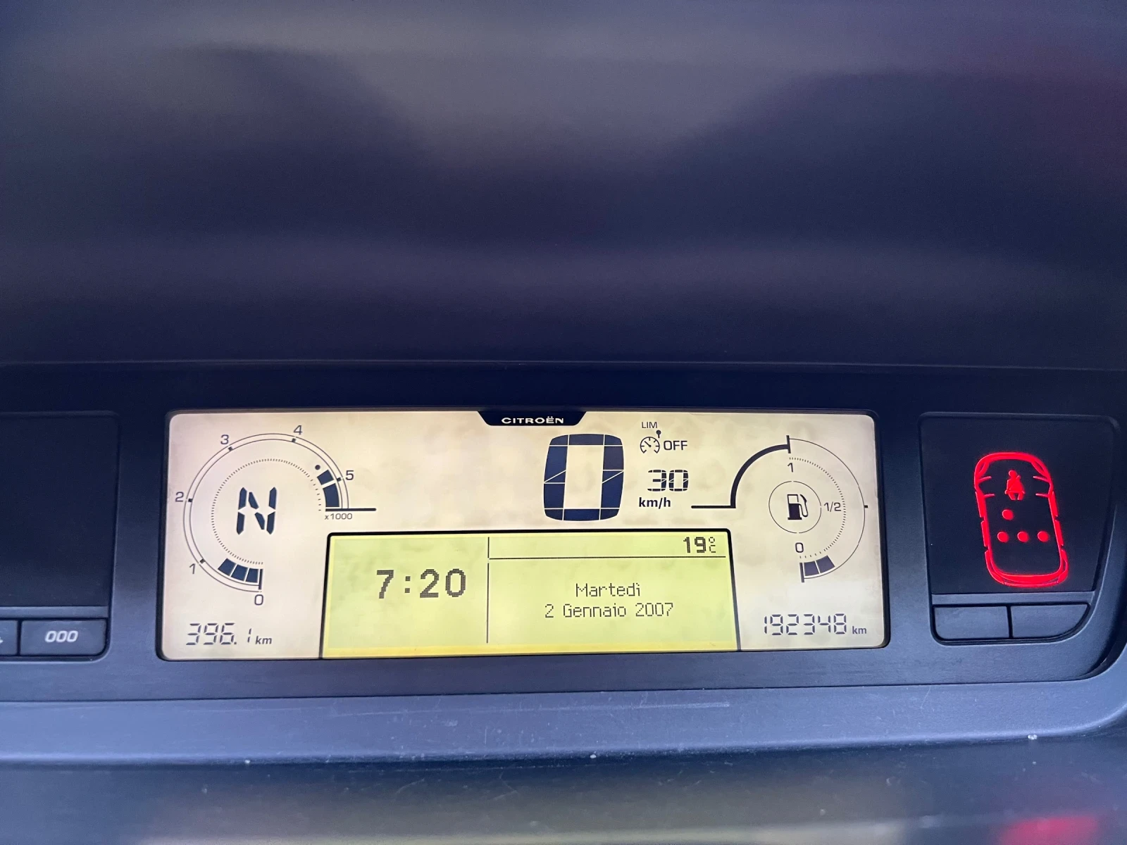 Citroen C4 Picasso 1.6HDI | Mobile.bg — изображение 15