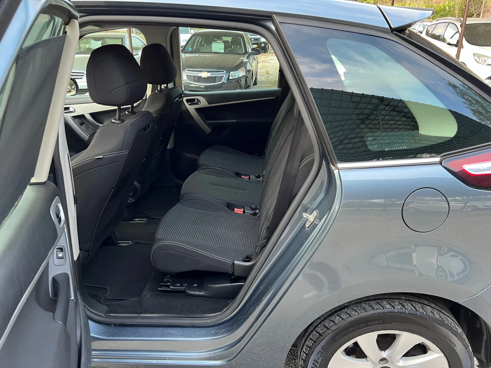 Citroen C4 Picasso 1.6HDI | Mobile.bg — изображение 13