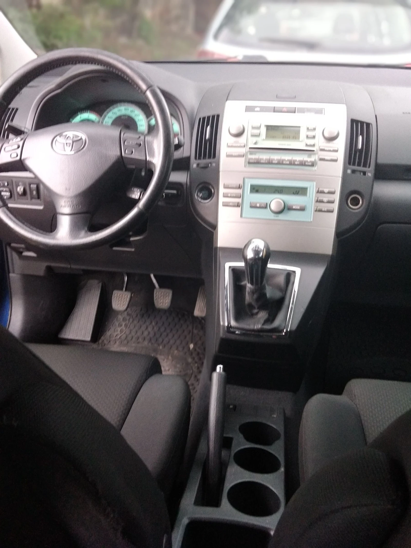 Toyota Corolla verso 2.2 D4D 136.. | Mobile.bg   13