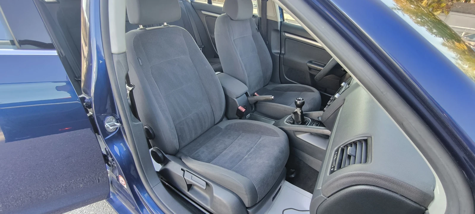 VW Jetta 2.0FSI КЛИМАТРОНИК ПОДГРЕВ | Mobile.bg — изображение 13