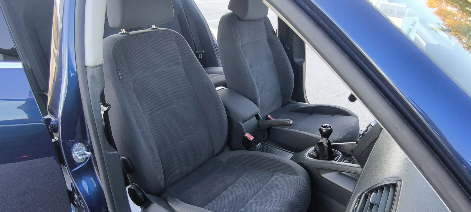 VW Jetta 2.0FSI КЛИМАТРОНИК ПОДГРЕВ | Mobile.bg — изображение 16