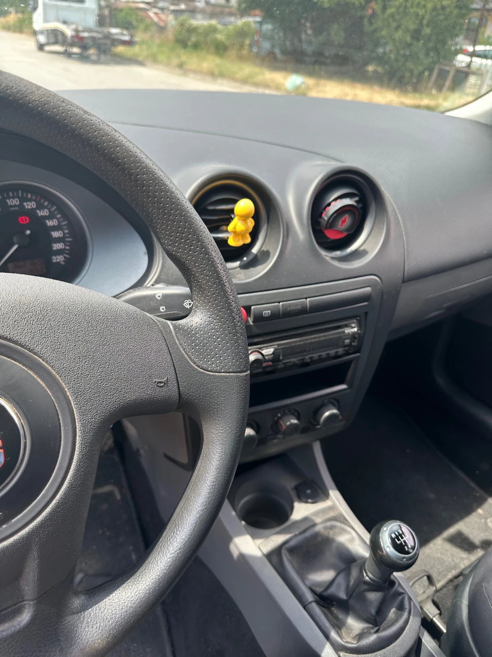 Seat Ibiza Бензин  - изображение 10