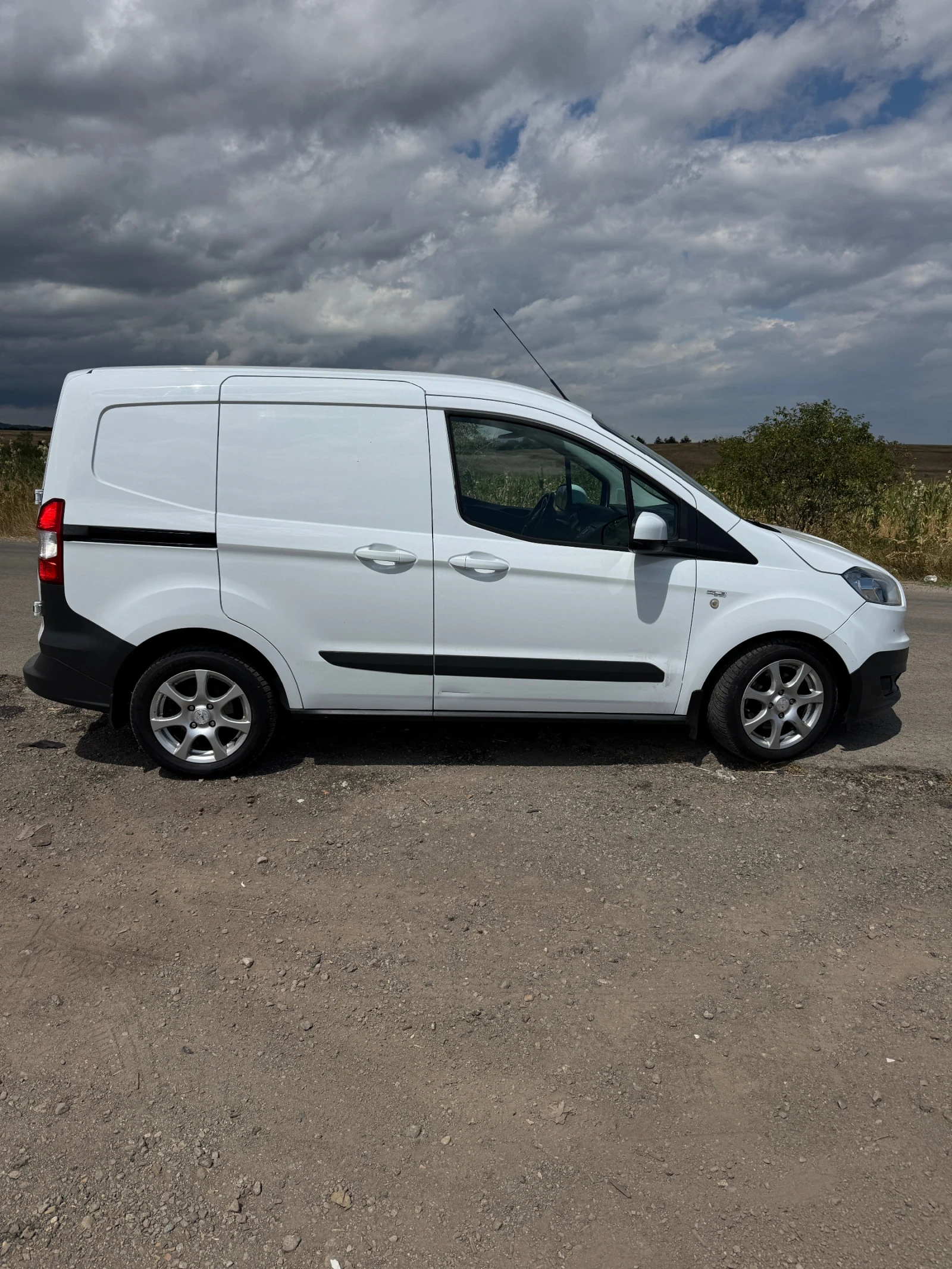 Ford Courier Нов внос, Swiss 115 000km  - изображение 4