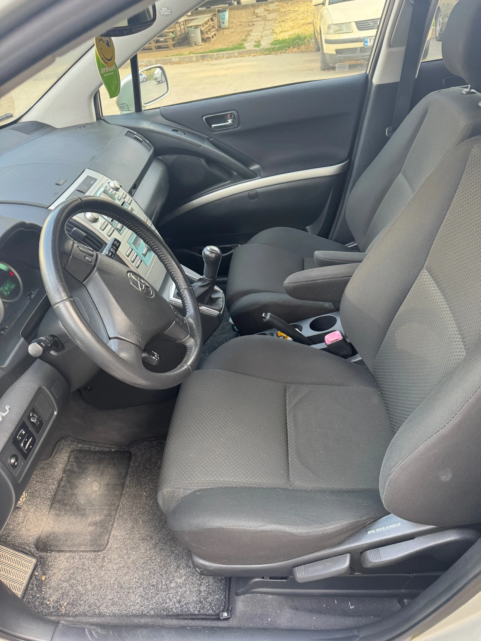 Toyota Corolla verso  - изображение 7