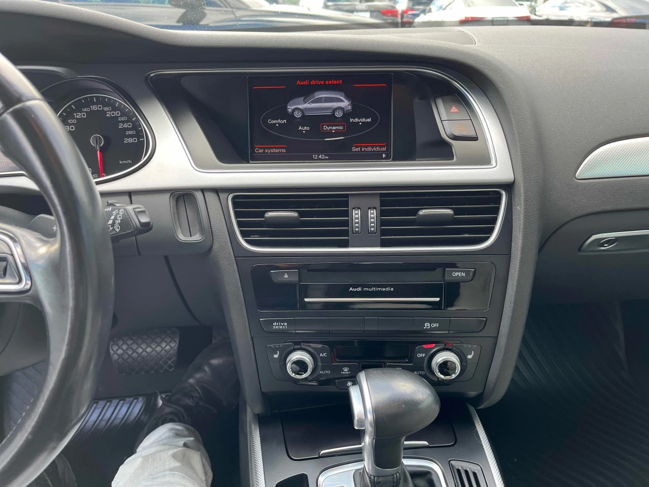 Audi A4 Allroad * АВТО КРЕДИТ* ЦЕНА ДО БГ * СЕРВИЗНА ИСТОРИЯ *  - изображение 8