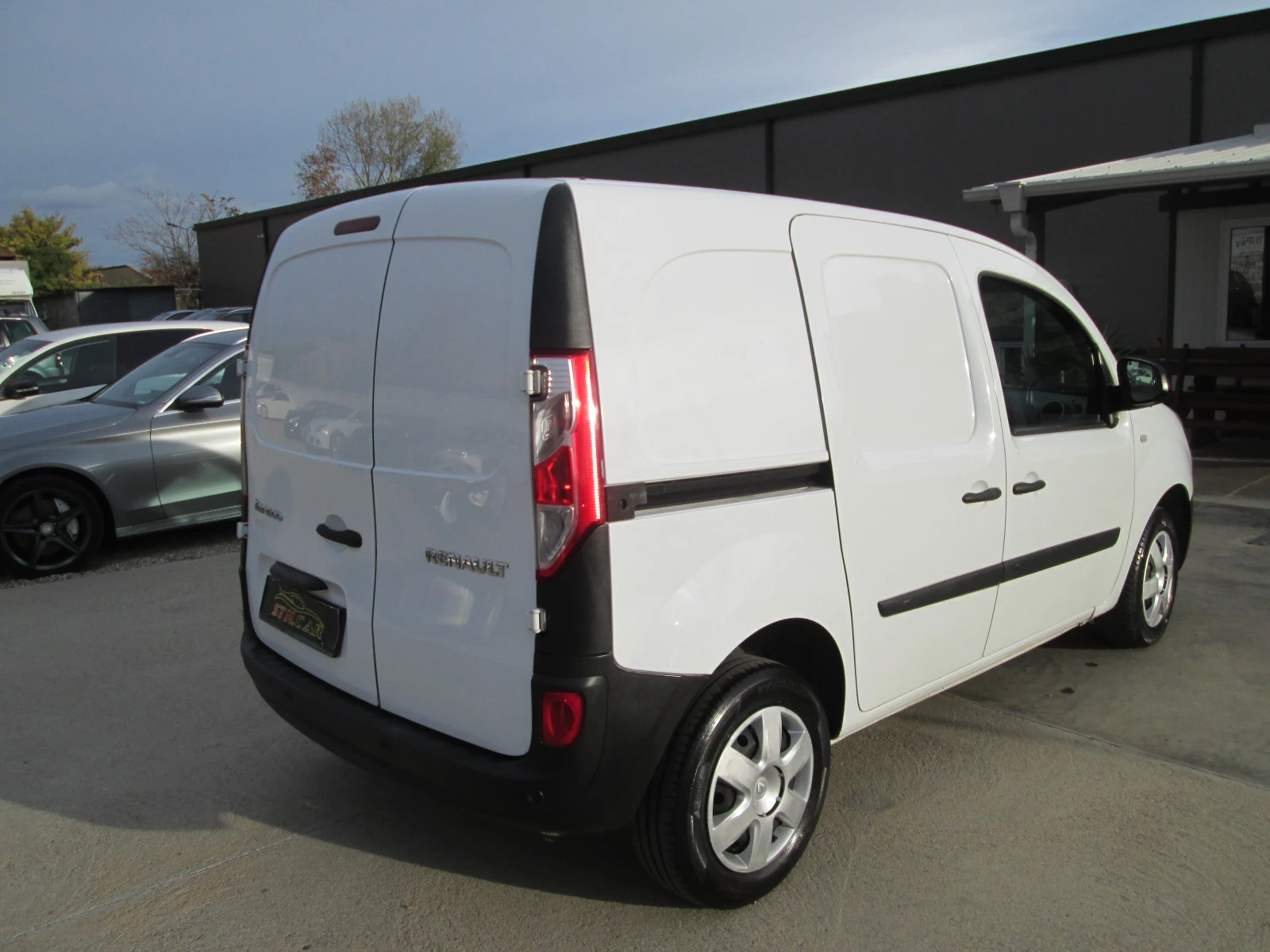 Renault Kangoo 1.5dci КЛИМА-ЕВРО 6Б - изображение 4