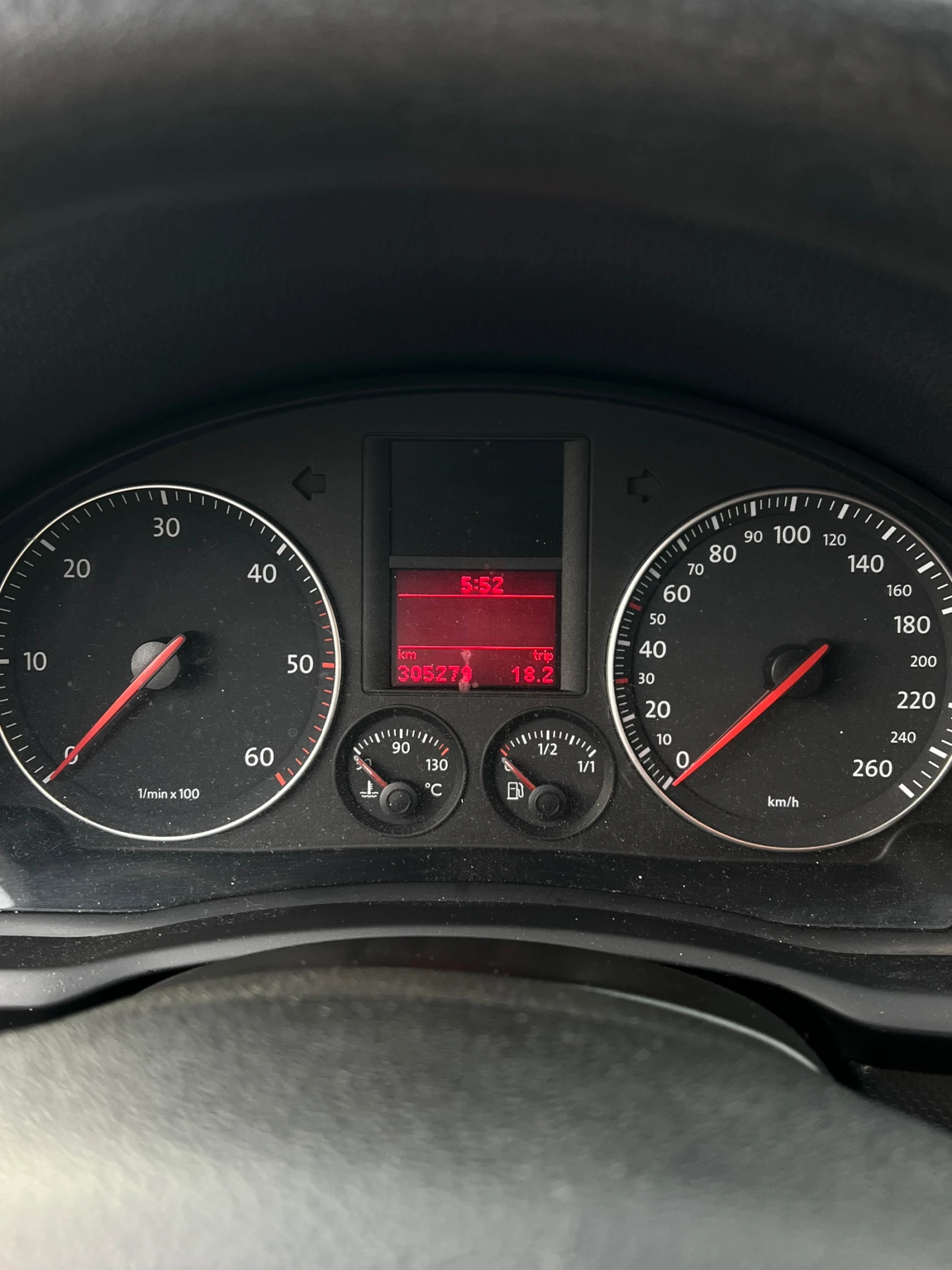 VW Golf 1.9 TDI 105 к.с - изображение 8