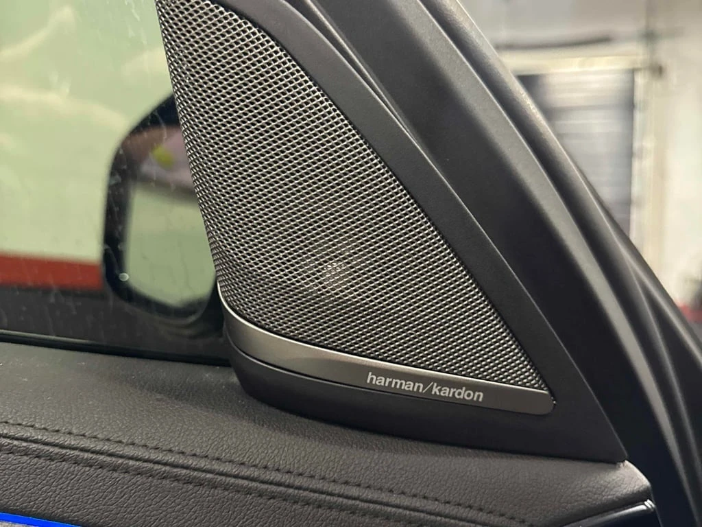 BMW M5 * Sedan * CARFAX * БЕЗ ПЪРВОНАЧАЛНА ВНОСКА - изображение 10