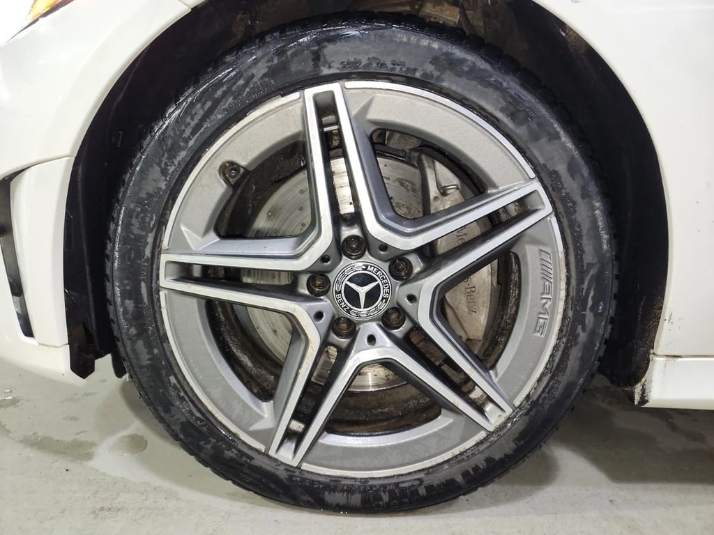 Mercedes-Benz C 300 / AMG PKG / BLIND SPOT / PAMETI / CARFAX - изображение 6