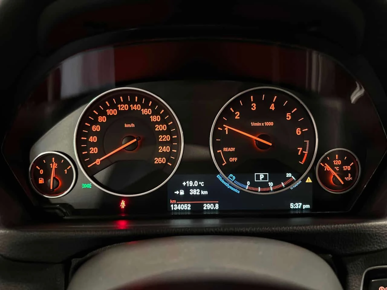 BMW 330 * xDrive * CARFAX * ПАНОРАМА * KEYLESS * ПОДГРЕВИ - изображение 8