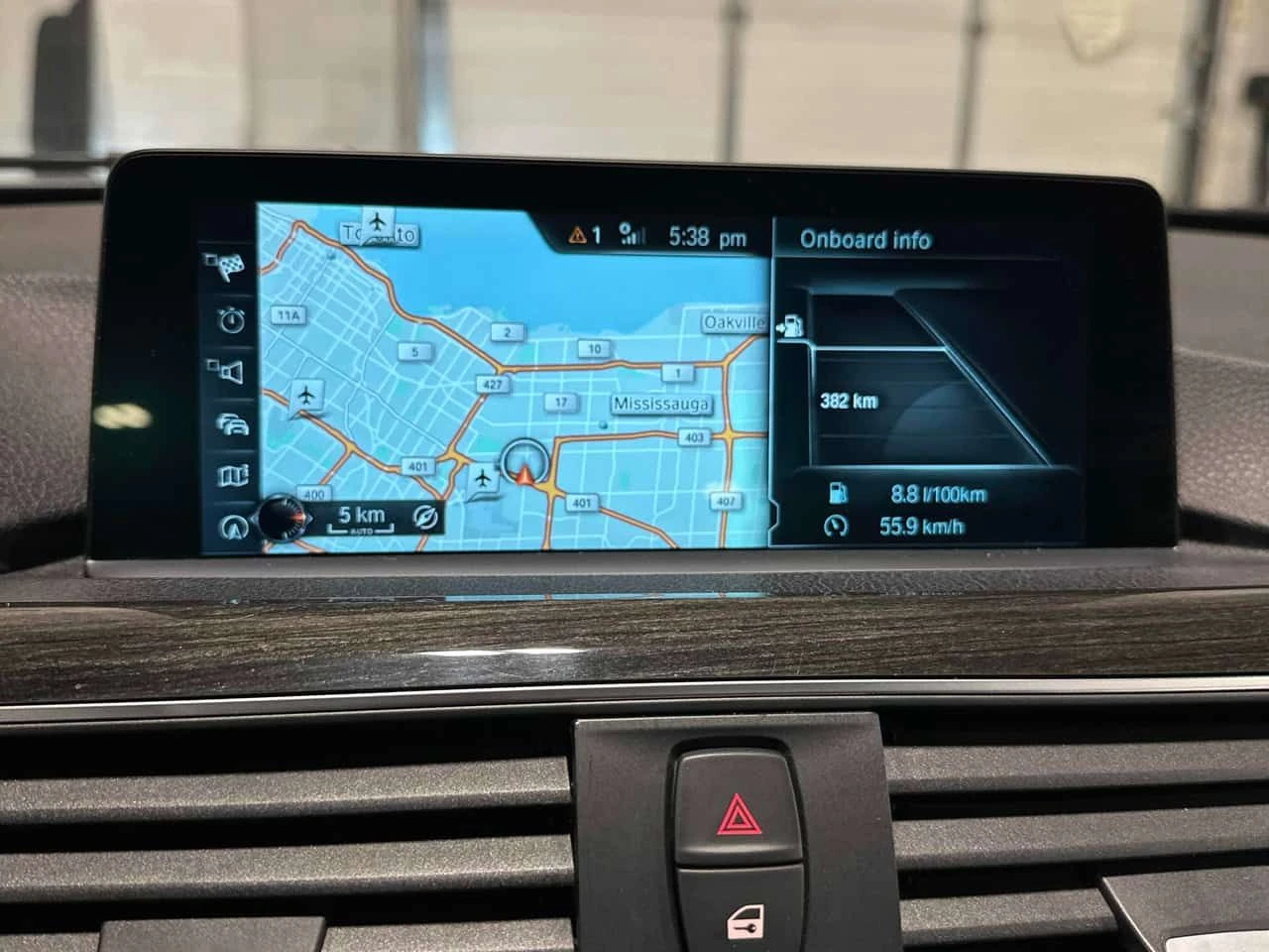 BMW 330 * xDrive * CARFAX * ПАНОРАМА * KEYLESS * ПОДГРЕВИ - изображение 10