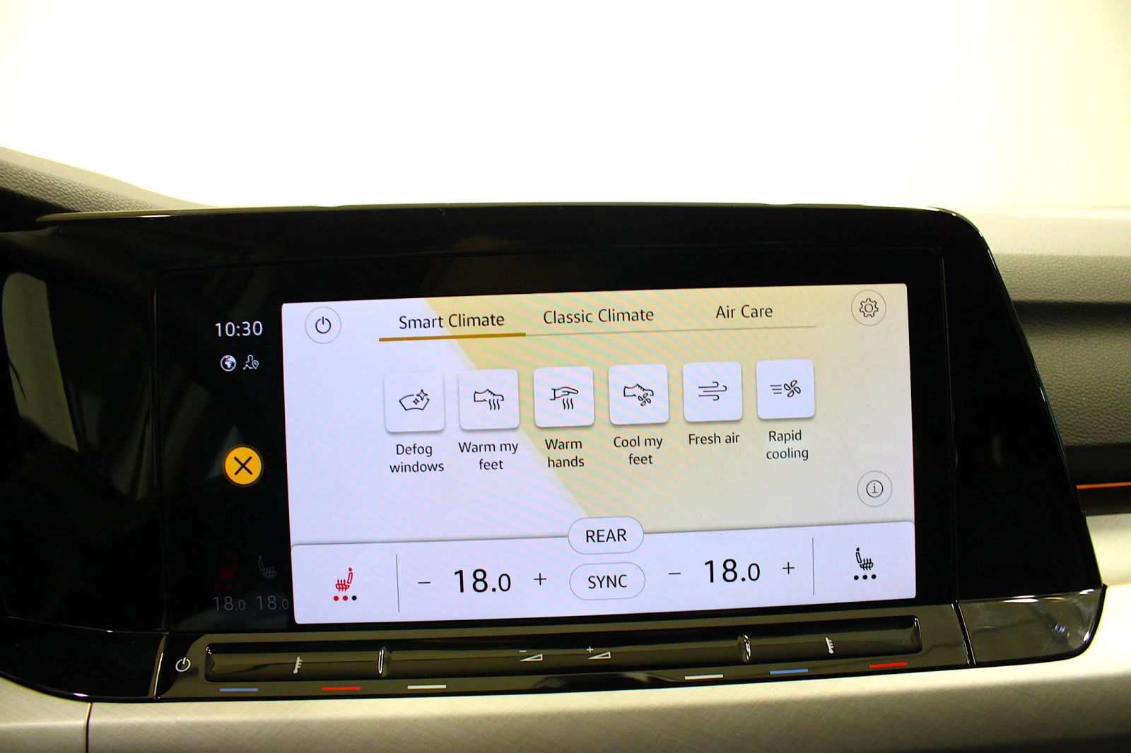 VW Golf 1.5 eTSI* DSG* 24, 500km! Каско! Гаранция!, снимка 14 - Автомобили и джипове - 53818856