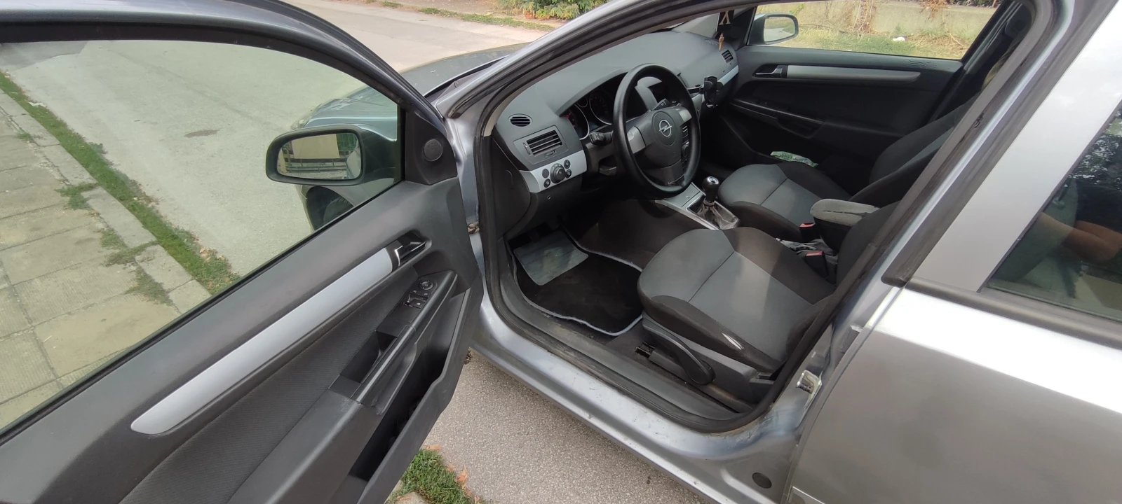 Opel Astra, снимка 6 - Автомобили и джипове - 54020494