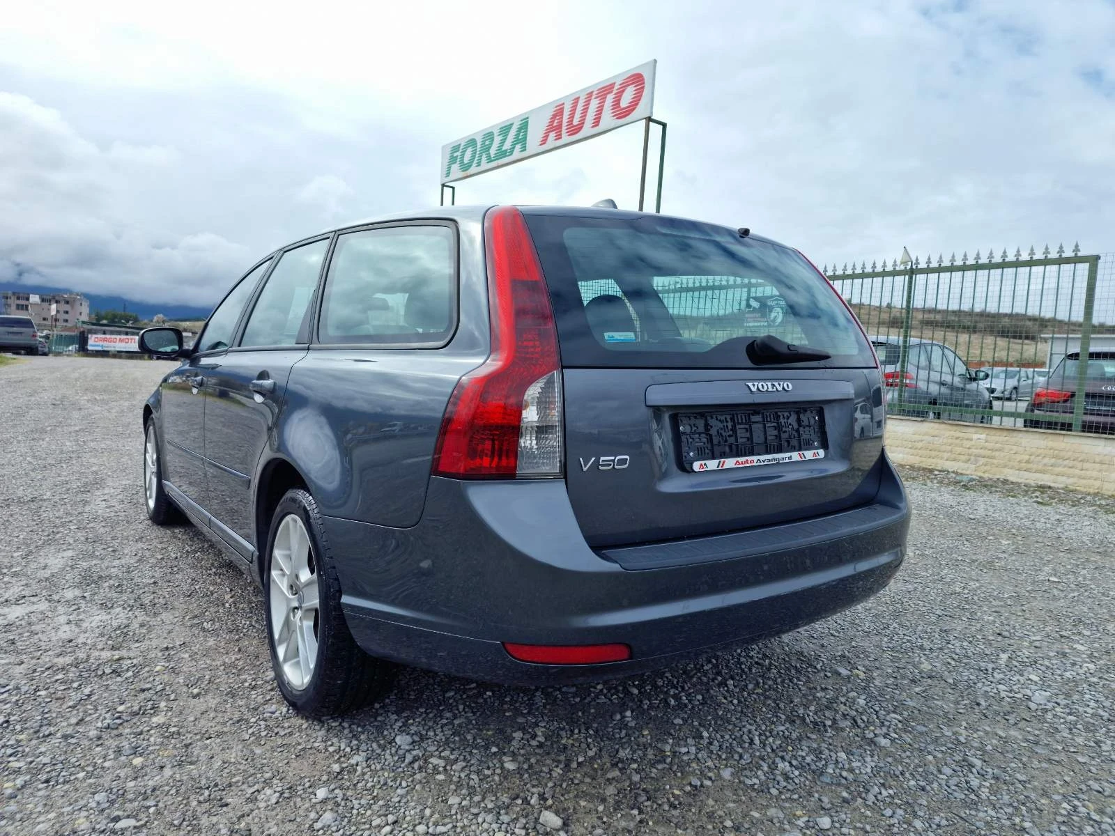 Volvo V50 1.6HDI 110к.с, снимка 3 - Автомобили и джипове - 54116031