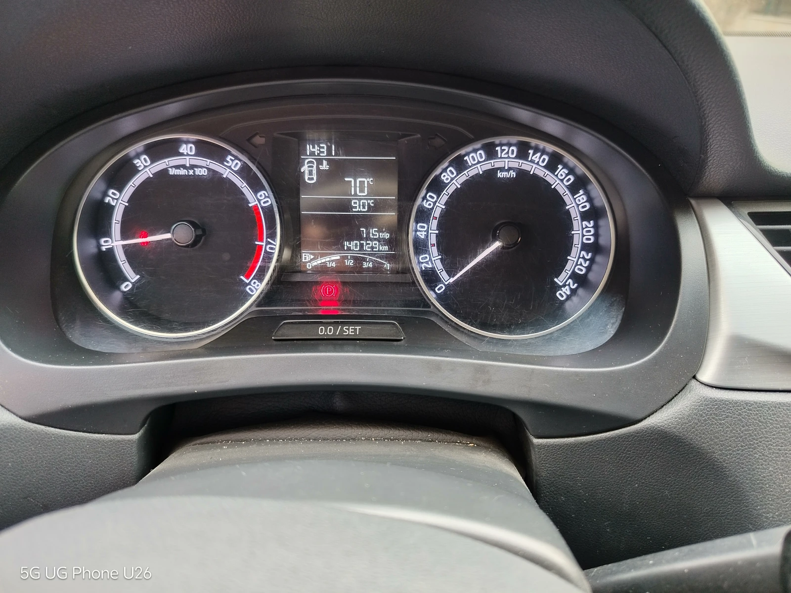 Skoda Rapid 1.0 TSI, снимка 10 - Автомобили и джипове - 54137975