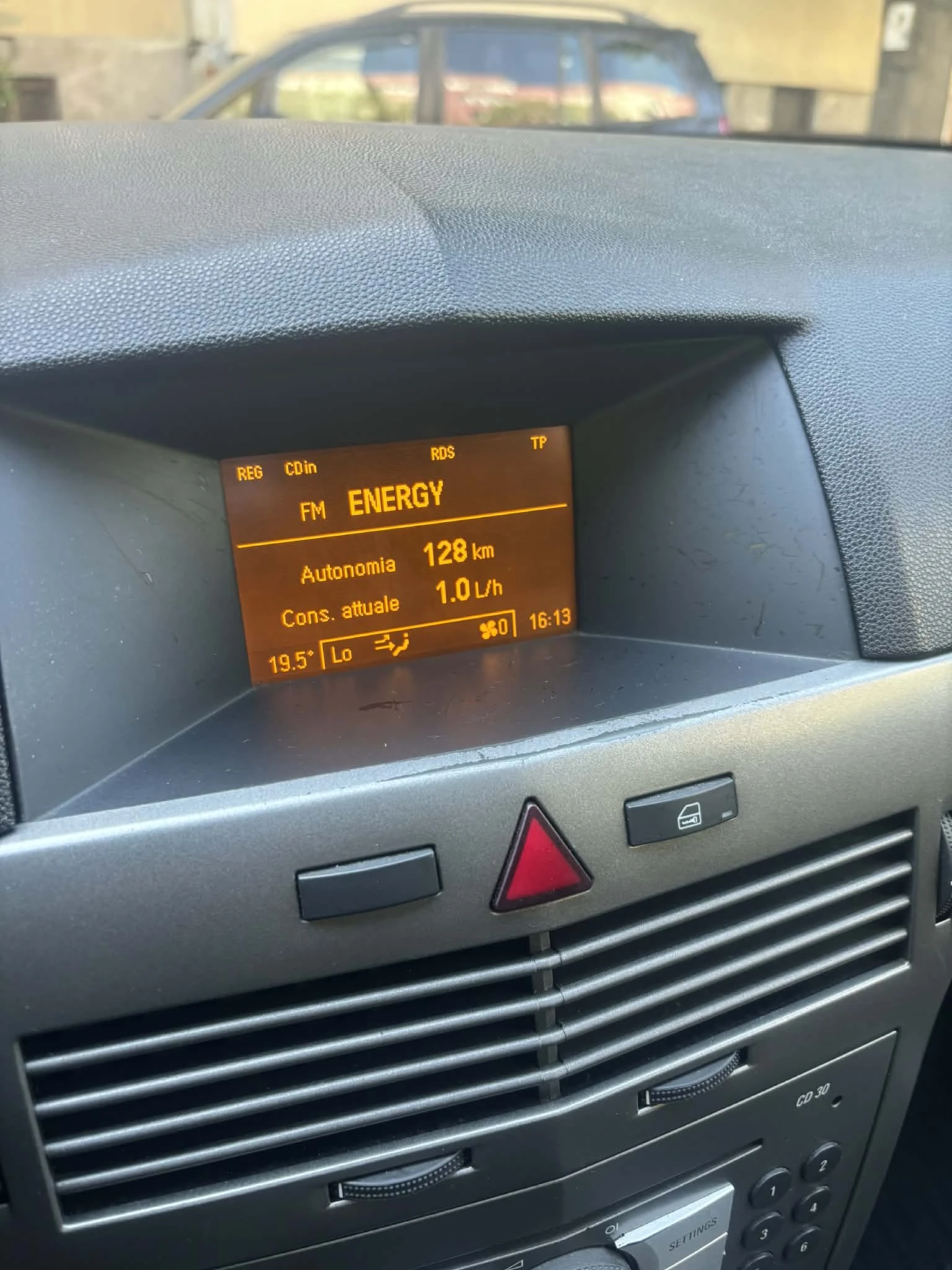 Opel Astra H, снимка 7 - Автомобили и джипове - 54237730