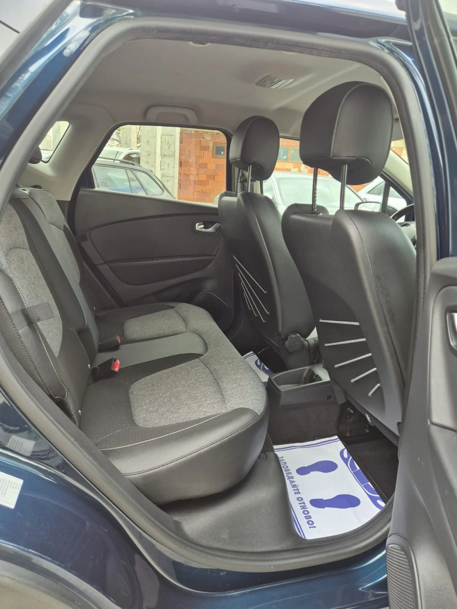 Renault Captur 1.5dci+ Navi, снимка 8 - Автомобили и джипове - 54240820