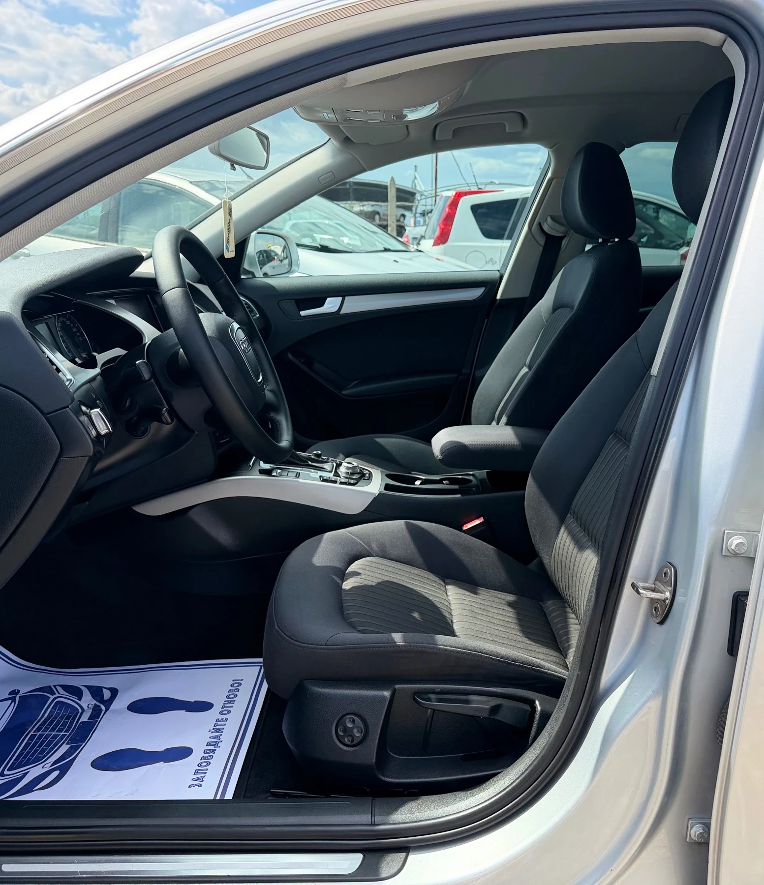 Audi A4 2.0 TDi 143кс АВТОМАТ НАВИГАЦИЯ , снимка 15 - Автомобили и джипове - 54573396