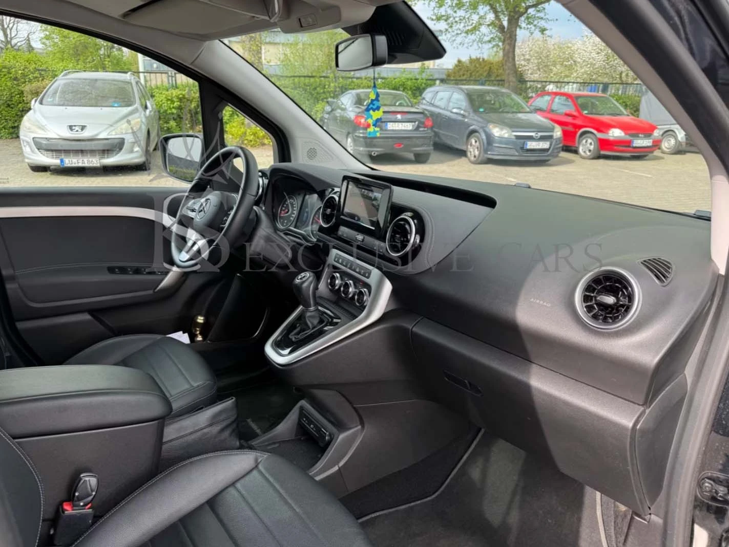 Mercedes-Benz T-класа 180d* PROGRESSIVE* , снимка 12 - Автомобили и джипове - 54868582