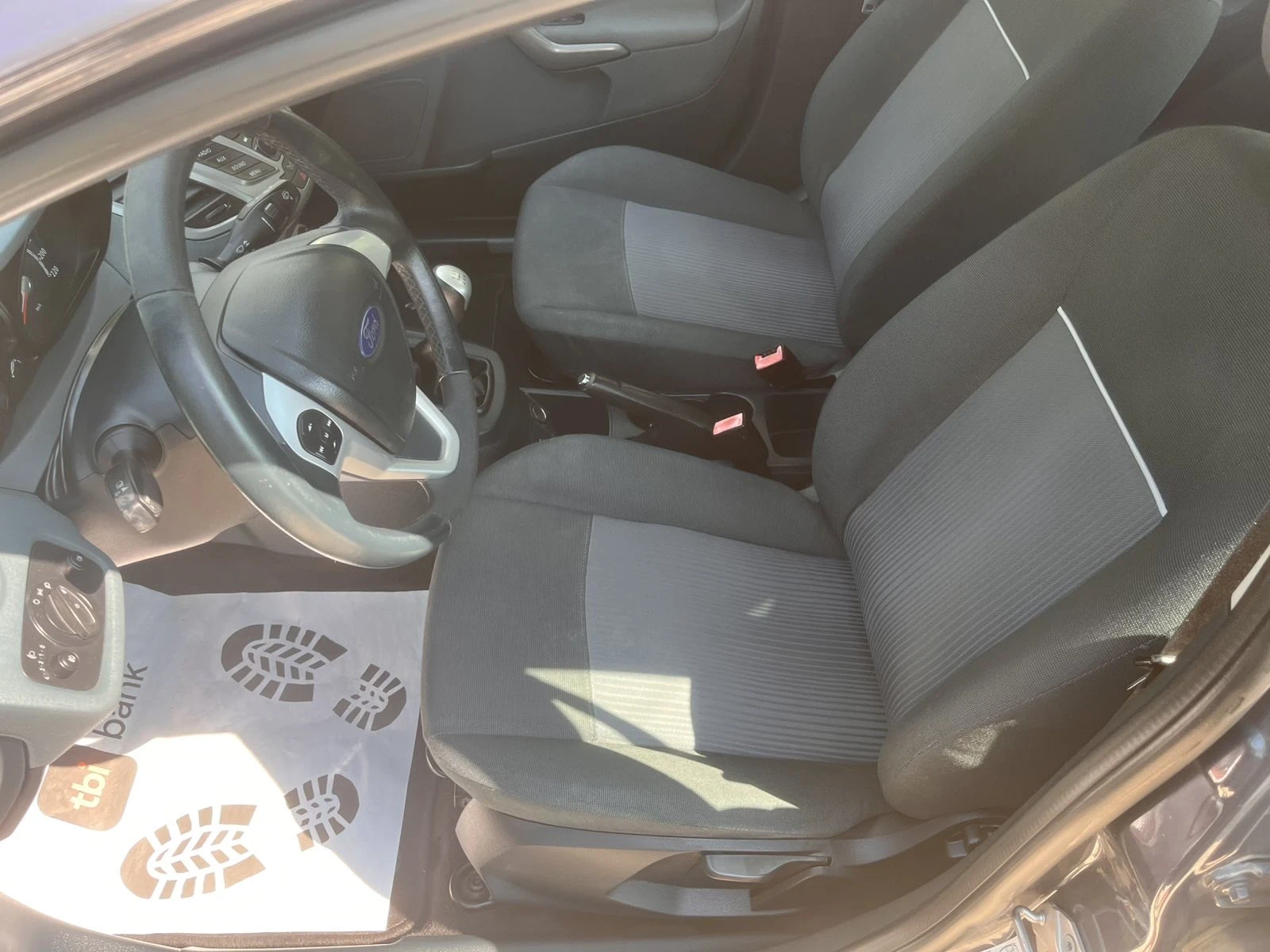 Ford Fiesta 1.25, снимка 10 - Автомобили и джипове - 54936336