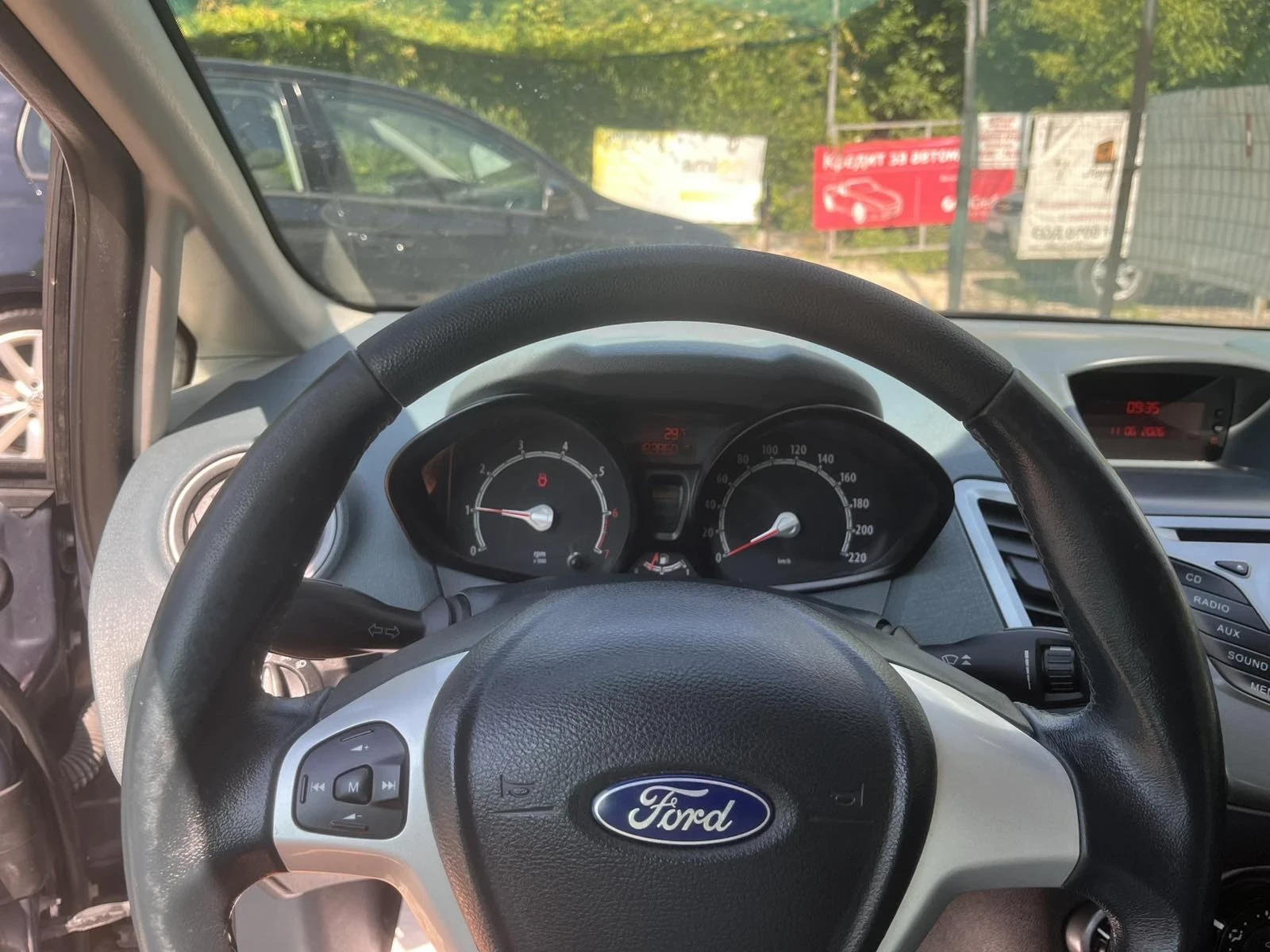 Ford Fiesta 1.25, снимка 11 - Автомобили и джипове - 54936336