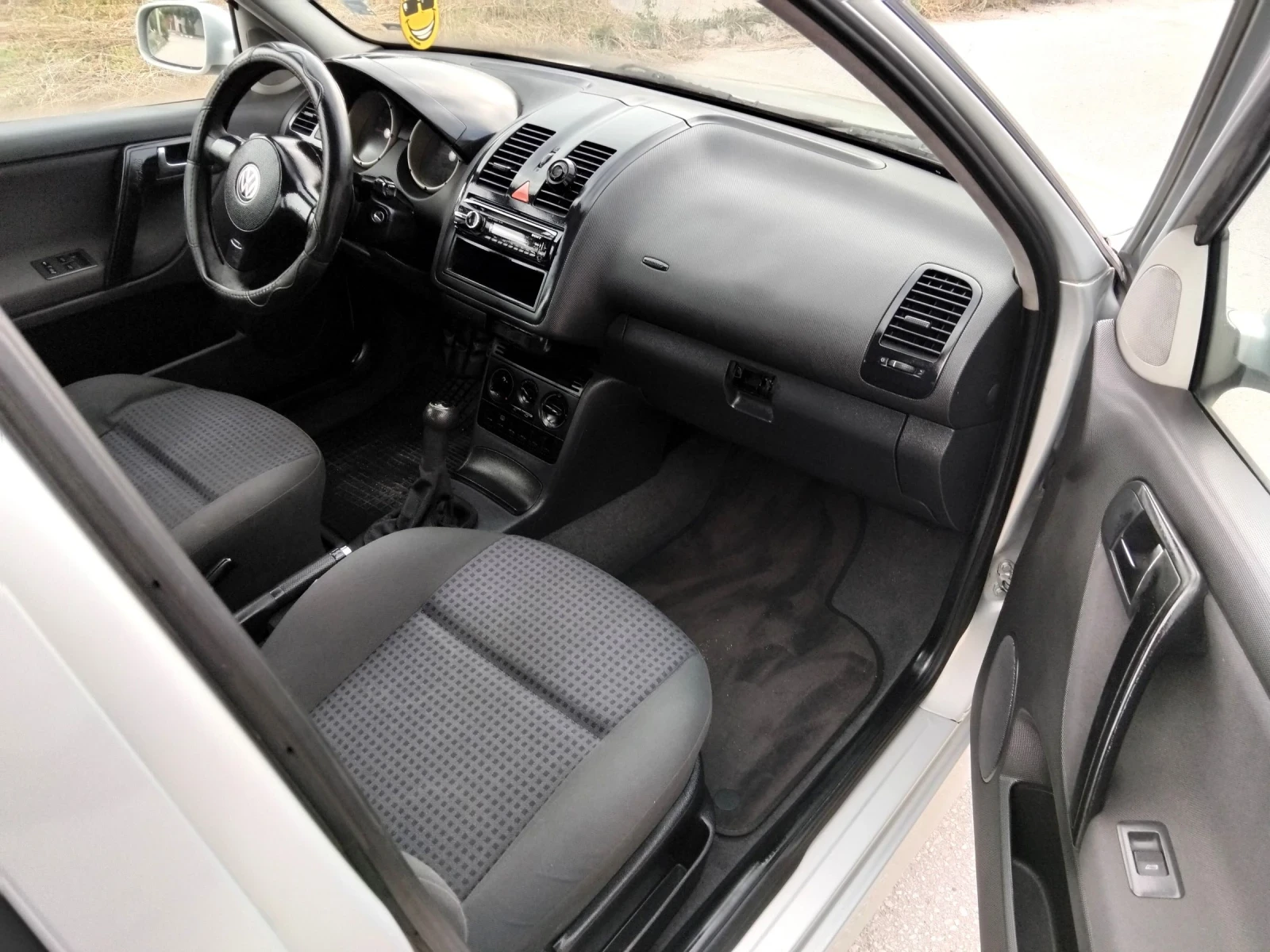 VW Polo 1.4i.16V+ КЛИМА.БЕНЗИН. 2001г., снимка 16 - Автомобили и джипове - 55148279