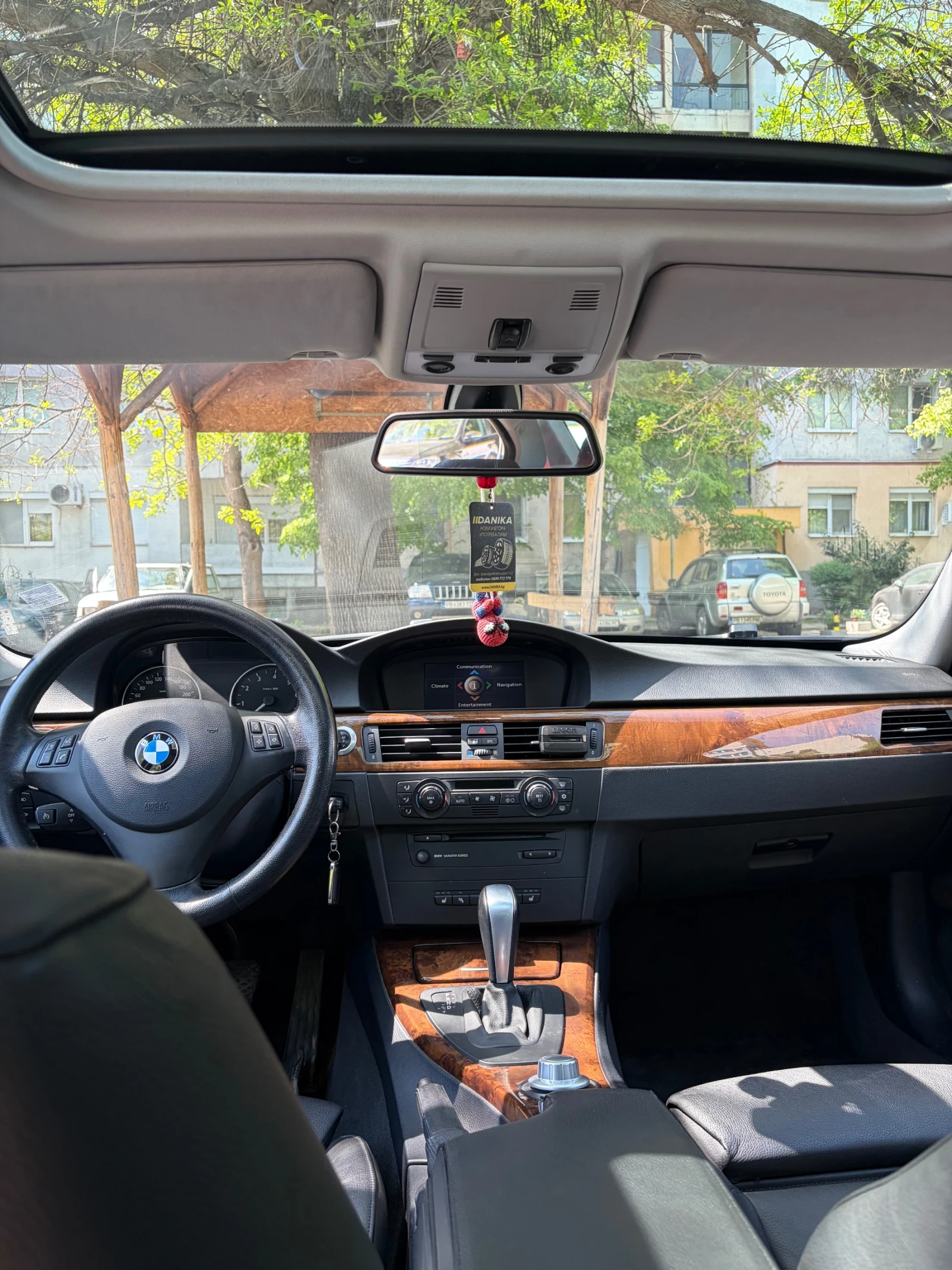 BMW 330, снимка 2 - Автомобили и джипове - 55161079