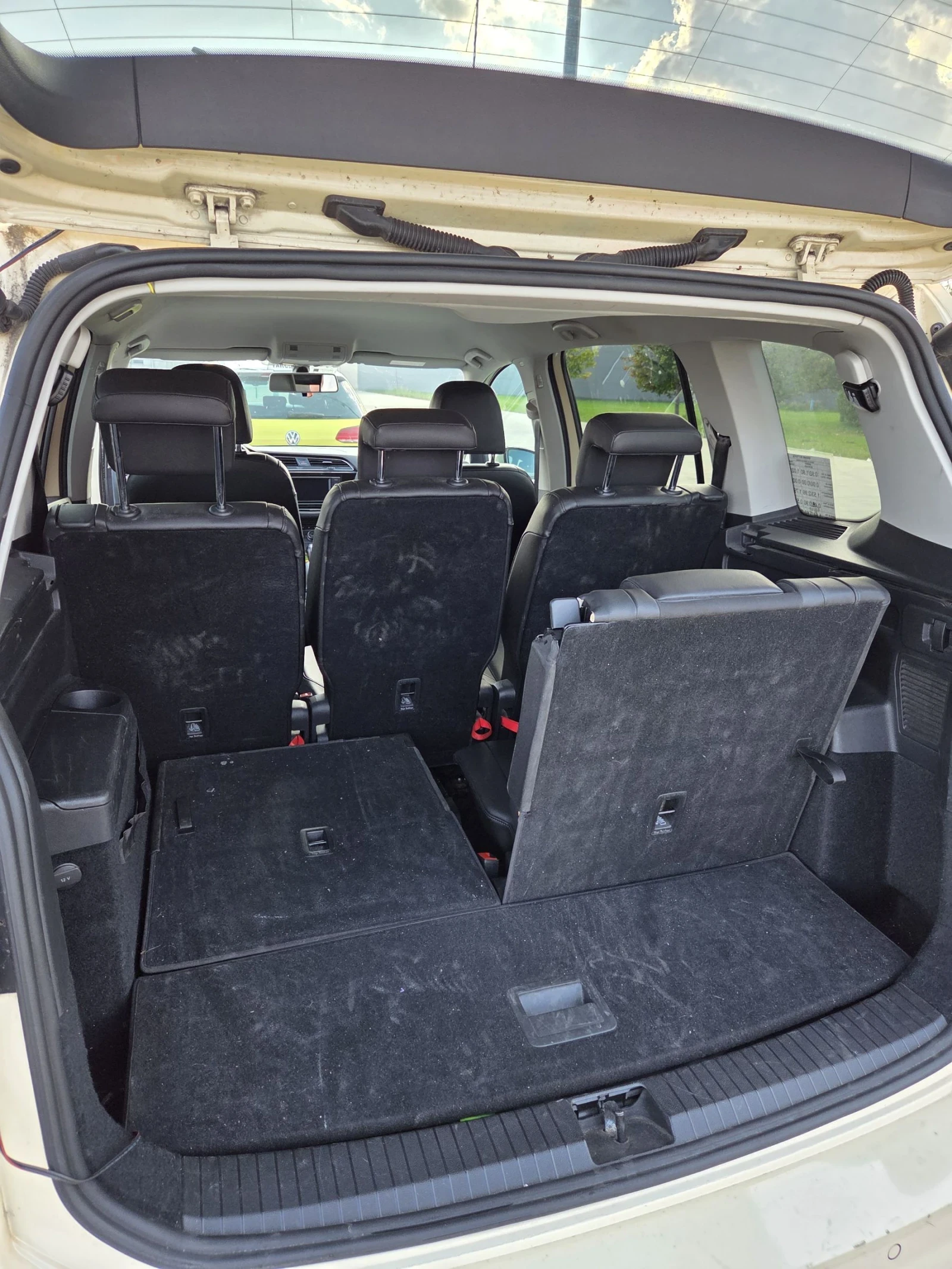 VW Touran 2.0 TUV фактури отVW, снимка 12 - Автомобили и джипове - 55605106