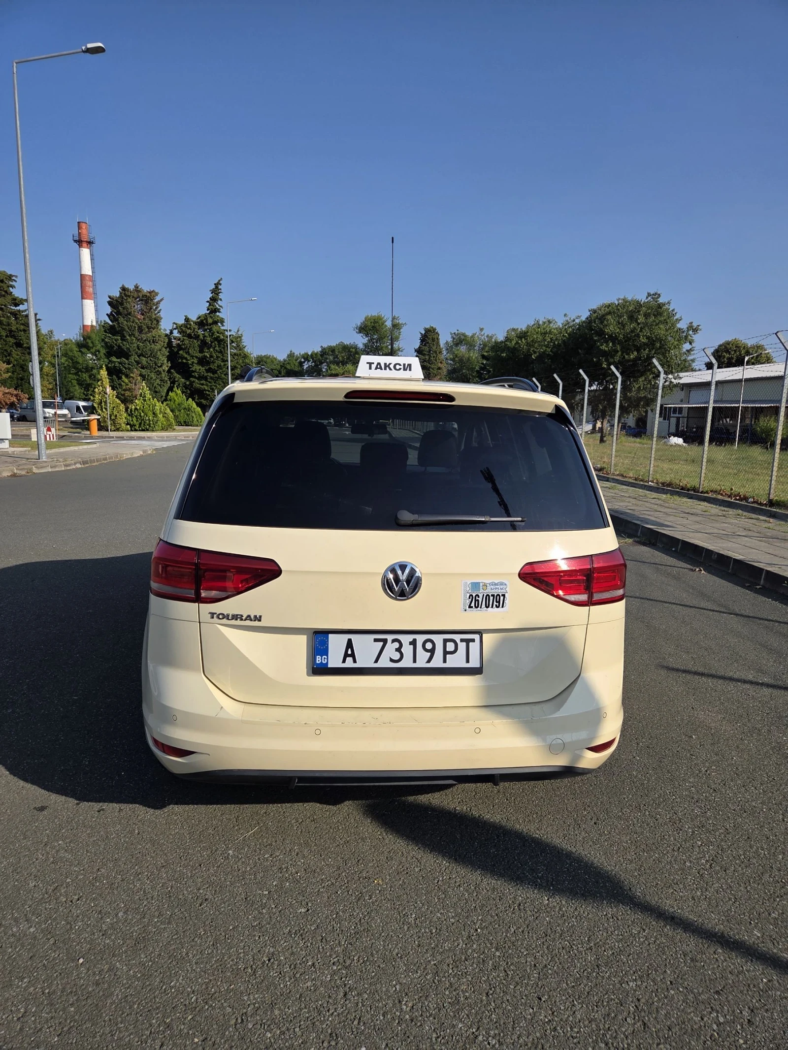 VW Touran 2.0 TUV фактури отVW, снимка 5 - Автомобили и джипове - 55605106