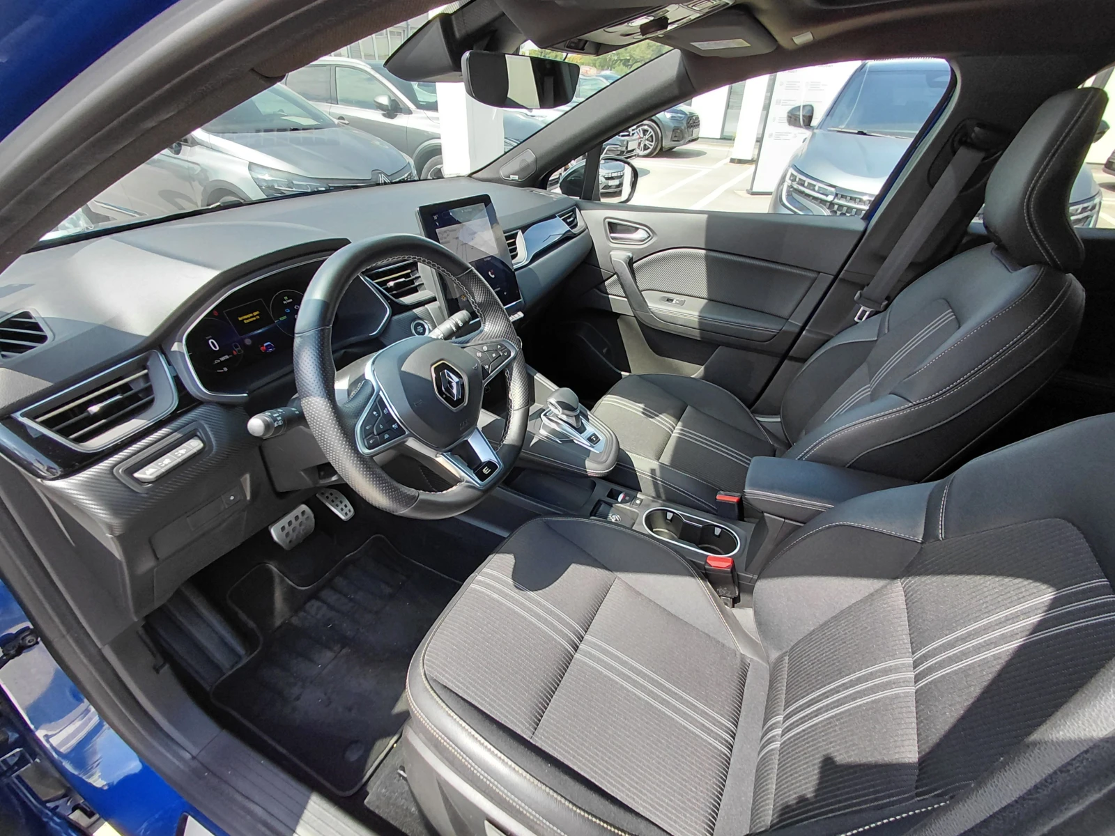 Renault Captur 1.6 E-TECH Engineering - Plug-in Hybrid, снимка 13 - Автомобили и джипове - 55637704