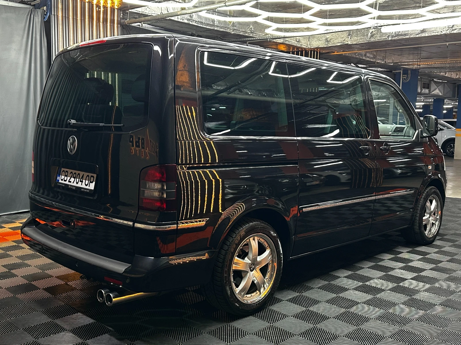 VW Multivan 2.5tdi/Автомат/5+ 1, снимка 4 - Автомобили и джипове - 55690961
