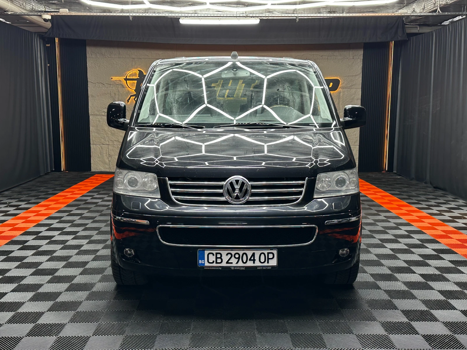 VW Multivan 2.5tdi/Автомат/5+ 1, снимка 2 - Автомобили и джипове - 55690961