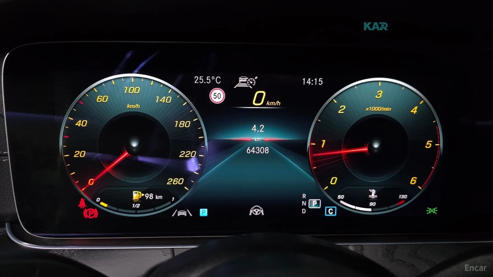 Mercedes-Benz E 220 d/4MATIC/AMG-LINE/SUNROOF/HEAD-UP, снимка 8 - Автомобили и джипове - 55720191