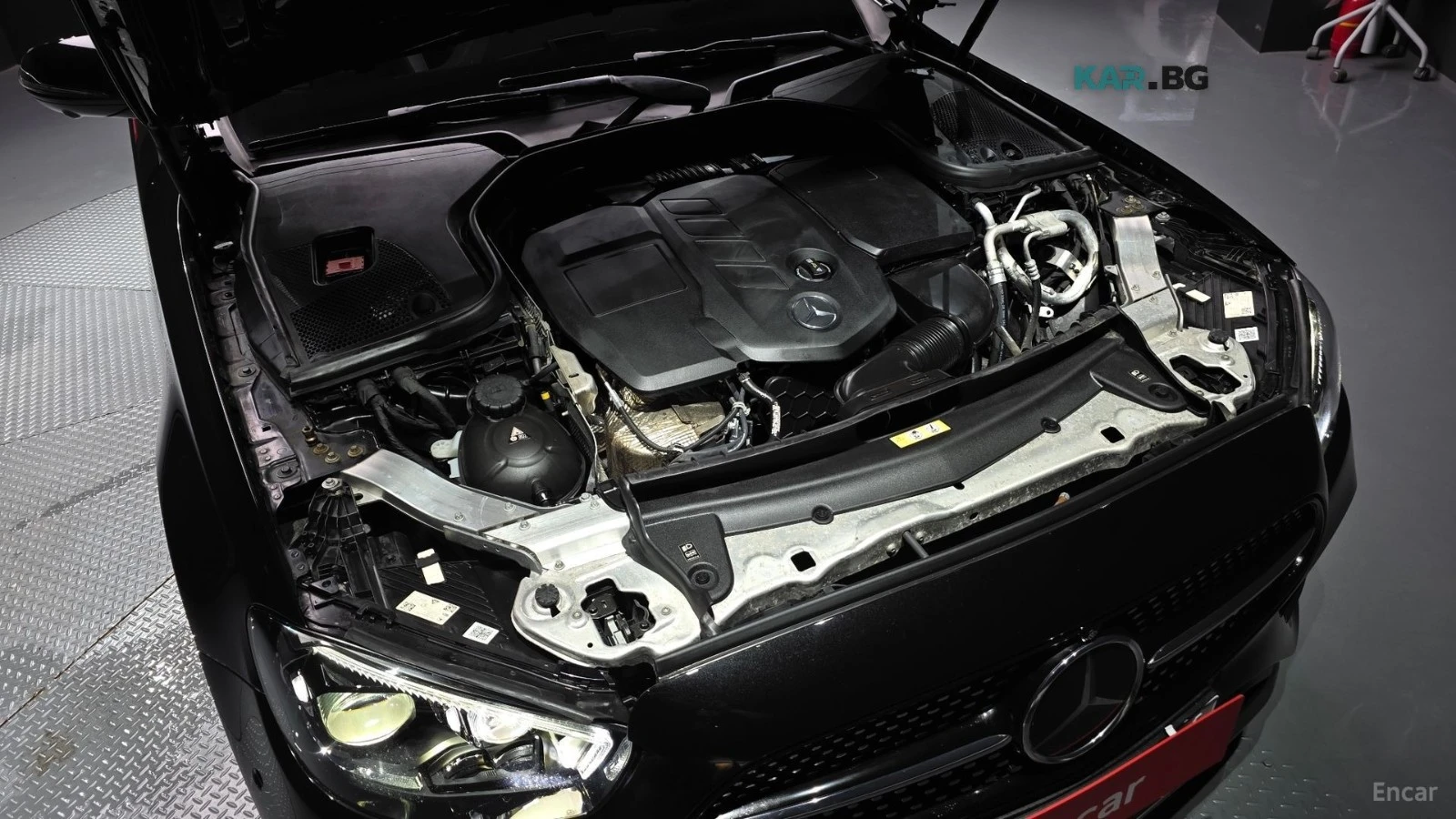 Mercedes-Benz E 220 d/4MATIC/AMG-LINE/SUNROOF/HEAD-UP, снимка 17 - Автомобили и джипове - 55720191