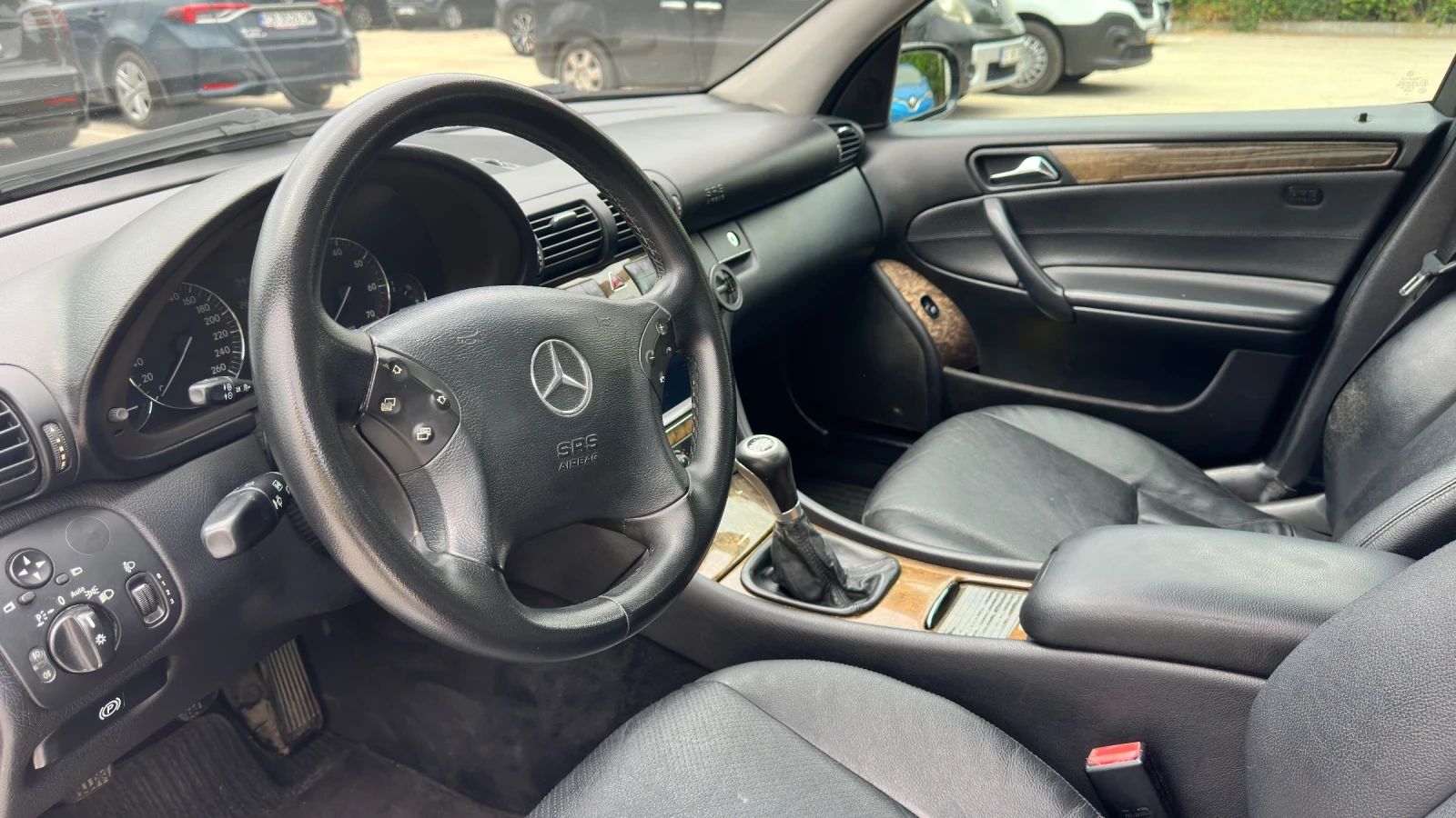 Mercedes-Benz C 180 Kompressor Facelift, снимка 13 - Автомобили и джипове - 55960307