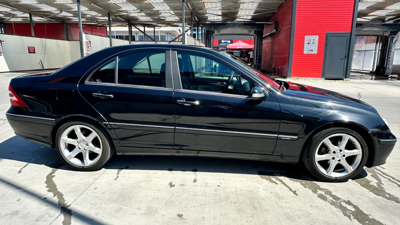 Mercedes-Benz C 180 Kompressor Facelift, снимка 5 - Автомобили и джипове - 55960307