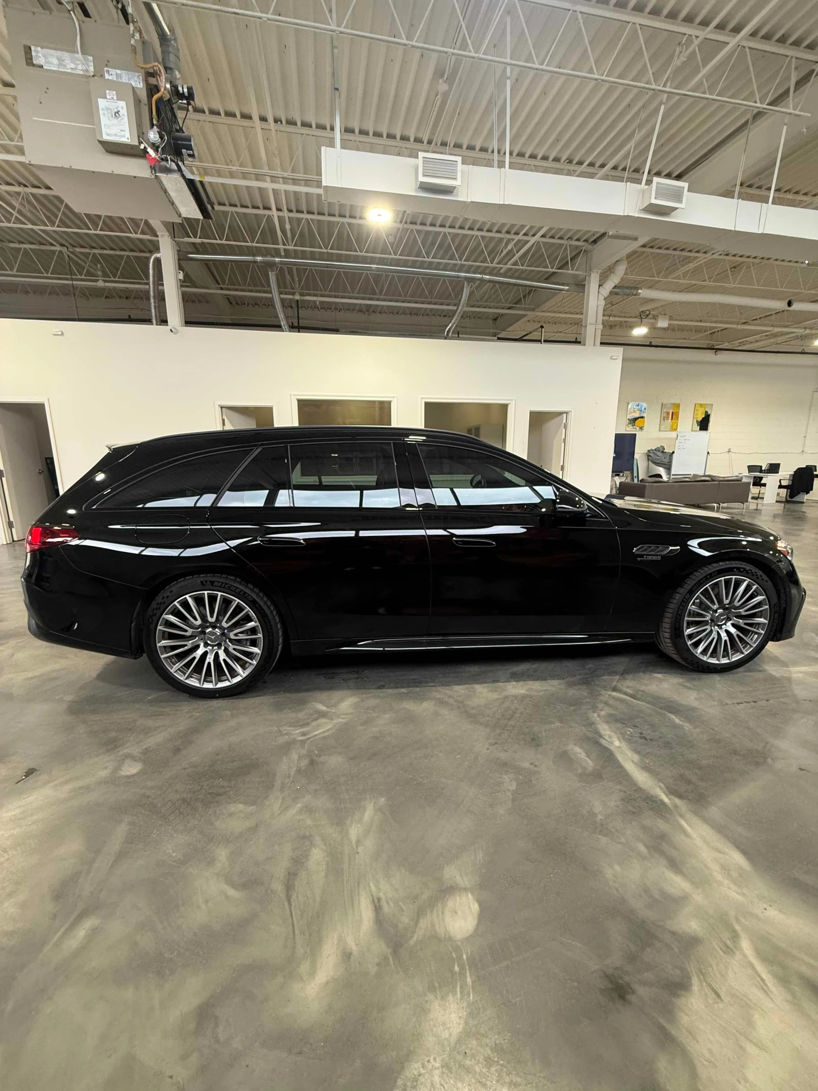 Mercedes-Benz E 53 AMG * E 53 E * АВТОКРЕДИТ БЕЗ ПЪРВОНАЧАЛНА ВНОСКА* , снимка 3 - Автомобили и джипове - 56124430
