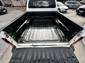 Toyota Hilux 3.0D-4D 171HP 4X4 AUTOMAT КОЖА, снимка 9