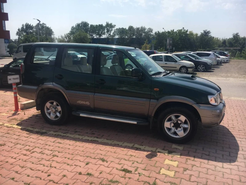 Nissan Terrano, снимка 5 - Автомобили и джипове - 48530752