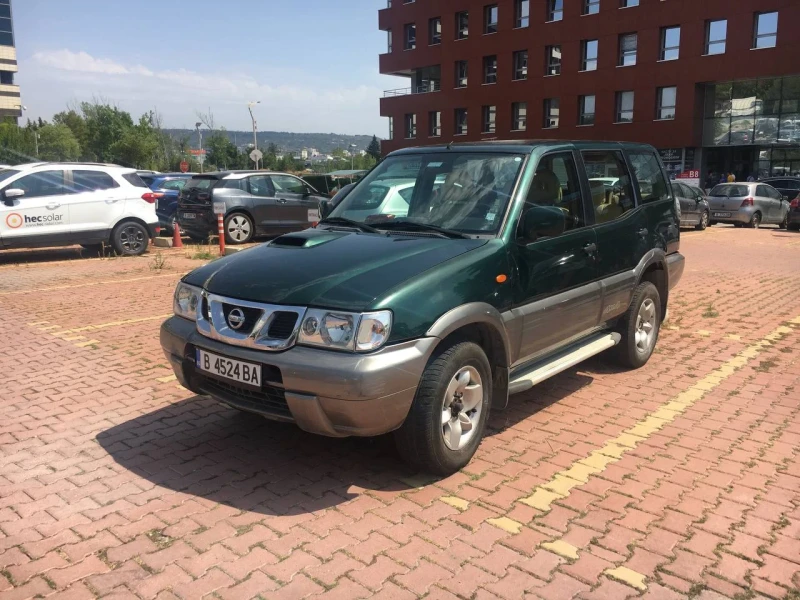 Nissan Terrano, снимка 1 - Автомобили и джипове - 48530752